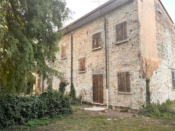 casale in vendita a Mantova