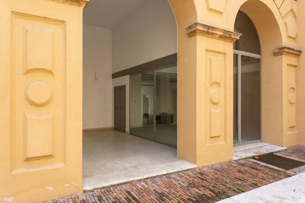 ufficio in vendita a Mantova