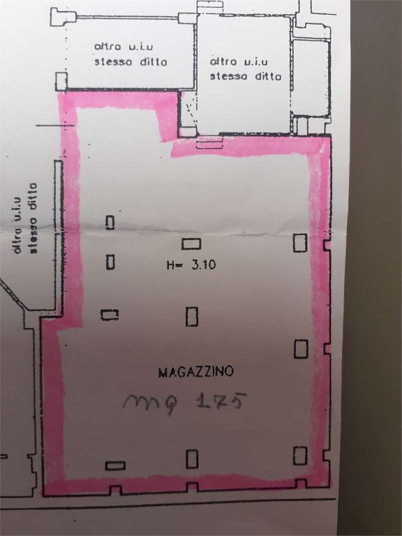 locale di sgombero in vendita a Mantova in zona Valletta Valsecchi