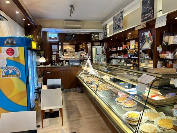 negozio in vendita a Mantova