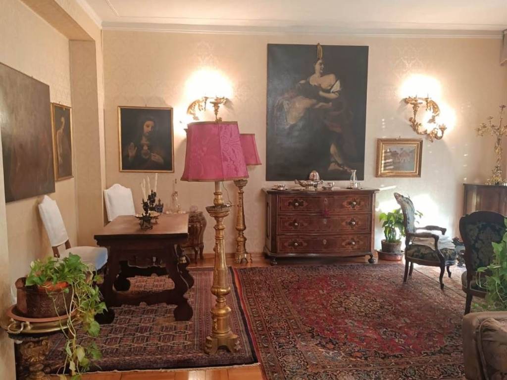 appartamento in vendita a Mantova in zona Centro Storico