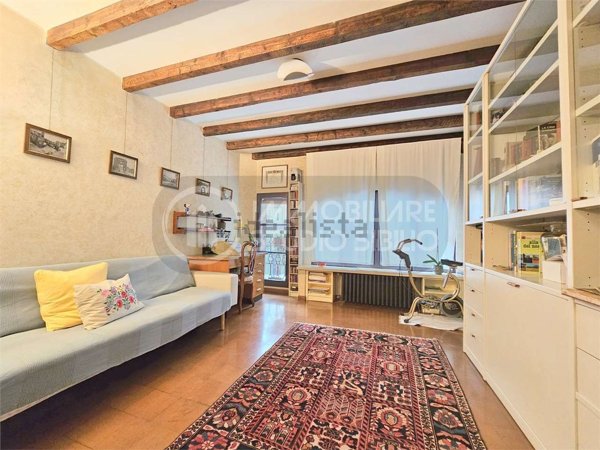 casa indipendente in vendita a Mantova in zona Centro Storico