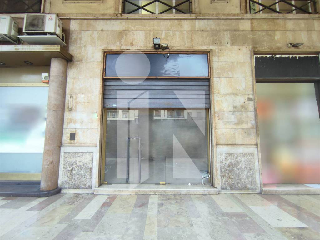 negozio in vendita a Mantova