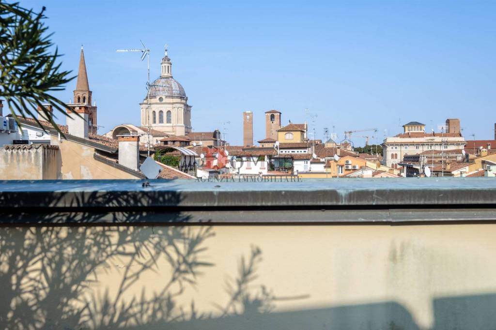 appartamento in vendita a Mantova in zona Centro Storico