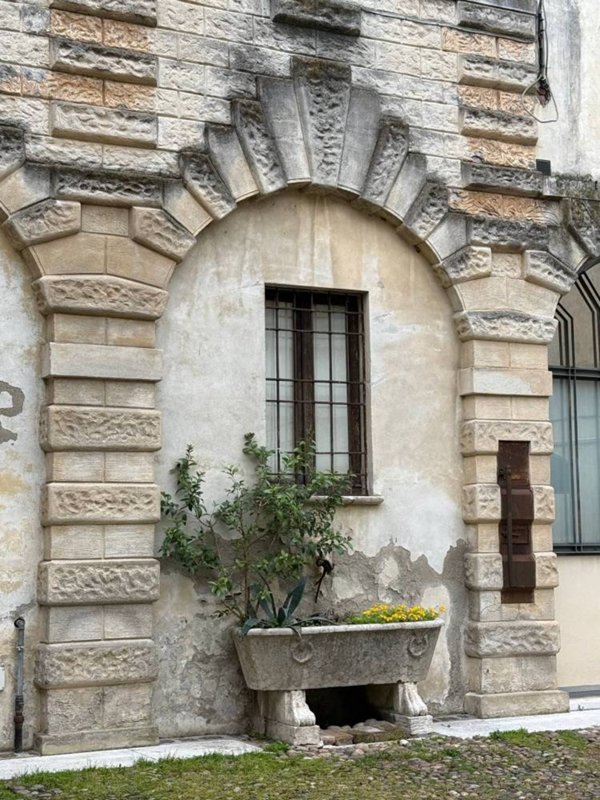 appartamento in vendita a Mantova in zona Centro Storico