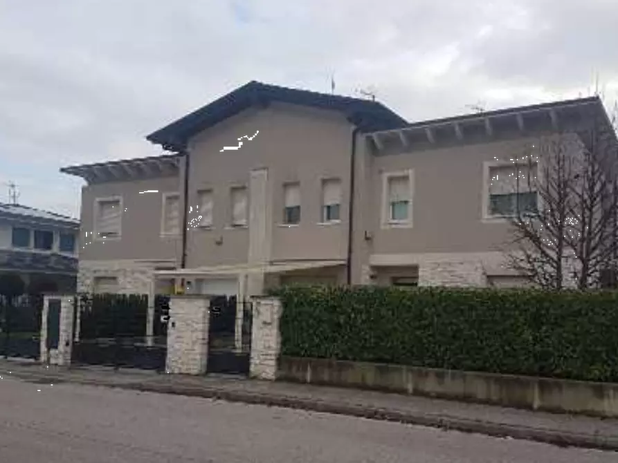 casa indipendente in vendita a Mantova