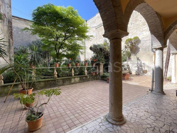casa indipendente in vendita a Mantova in zona Centro Storico