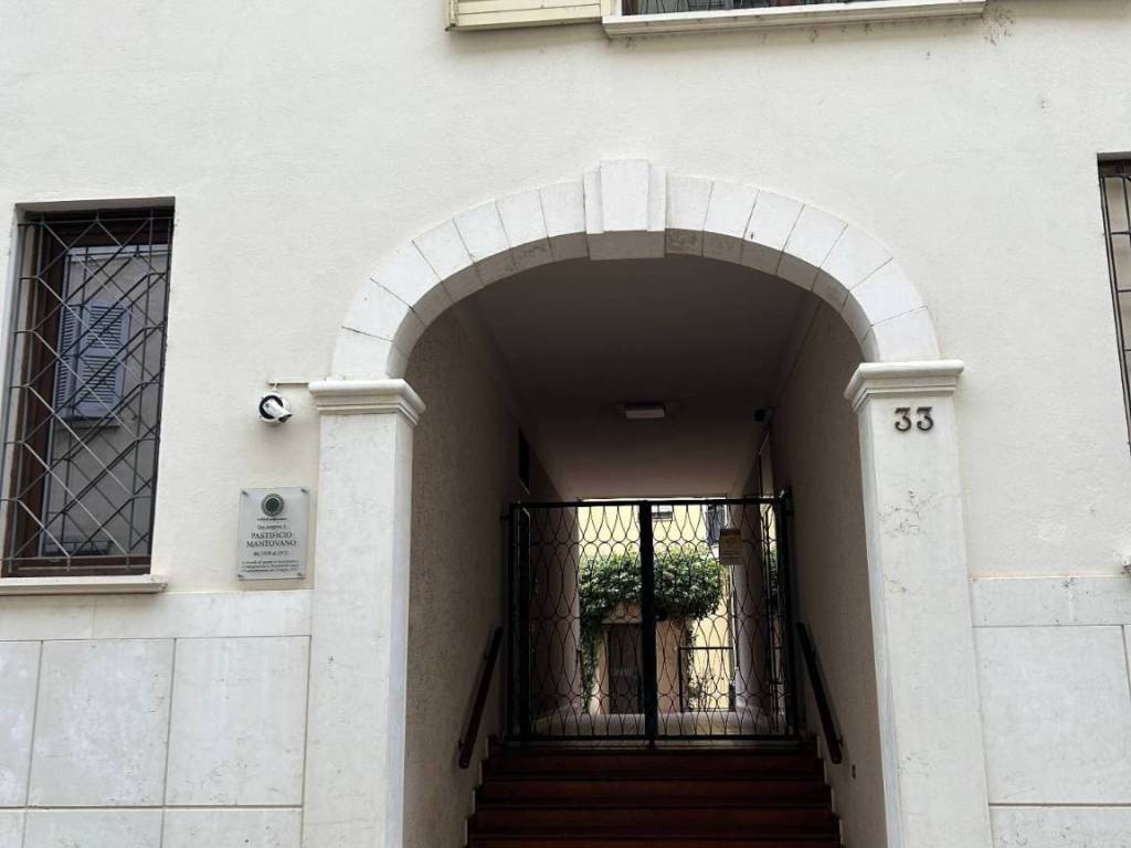 appartamento in vendita a Mantova in zona Centro Storico