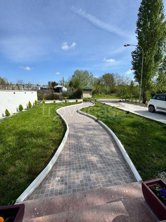 appartamento in vendita a Mantova in zona Lunetta-Frassino