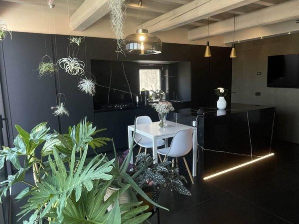 casa indipendente in vendita a Mantova in zona Centro Storico