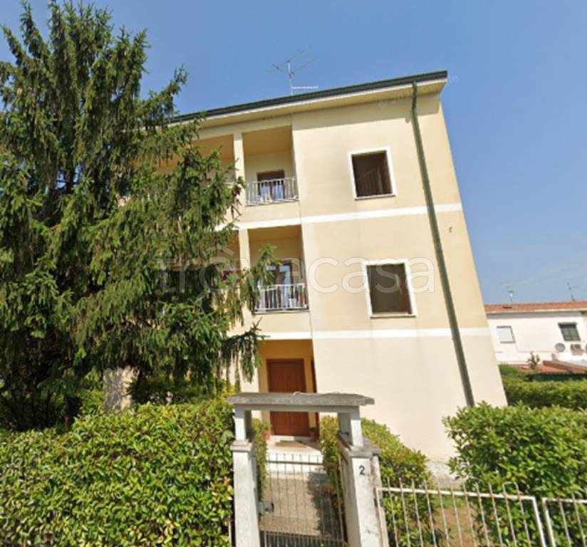 appartamento in vendita a Mantova in zona Gambarana