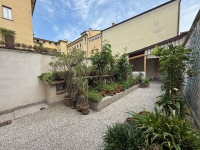 casa indipendente in vendita a Mantova in zona Centro Storico