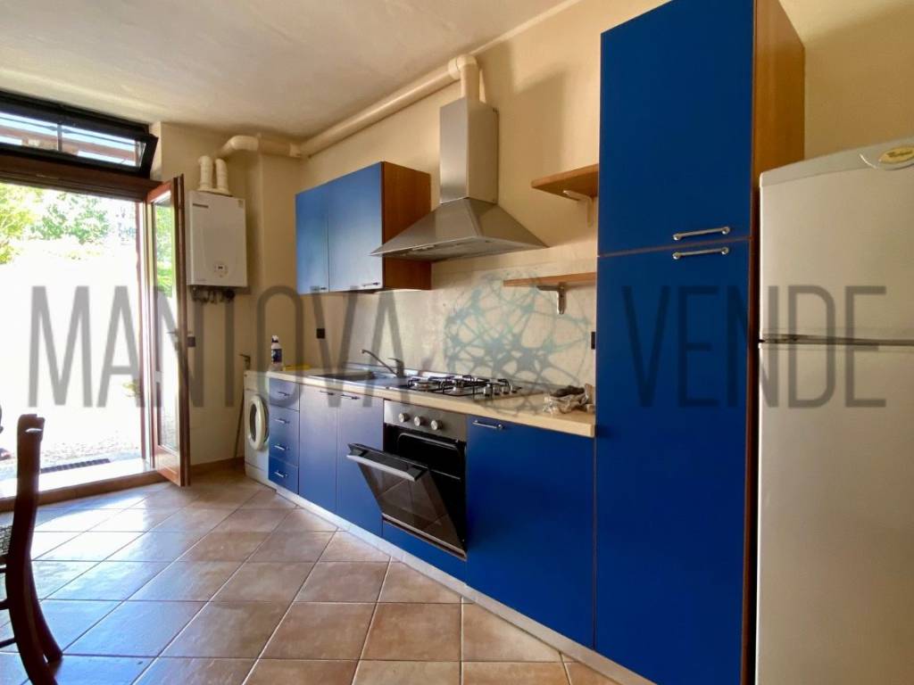 appartamento in vendita a Mantova in zona Lunetta-Frassino