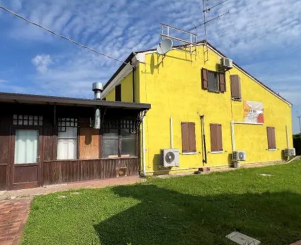 negozio in vendita a Mantova in zona Centro Storico