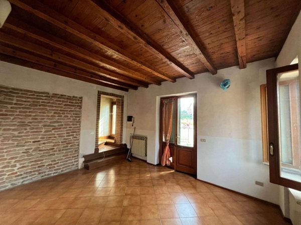 casa indipendente in vendita a Mantova