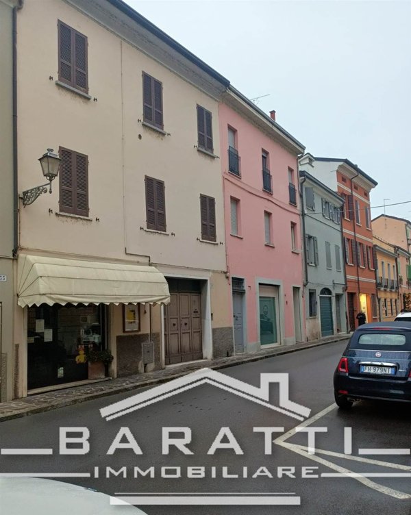 casa indipendente in vendita a Mantova in zona Centro Storico