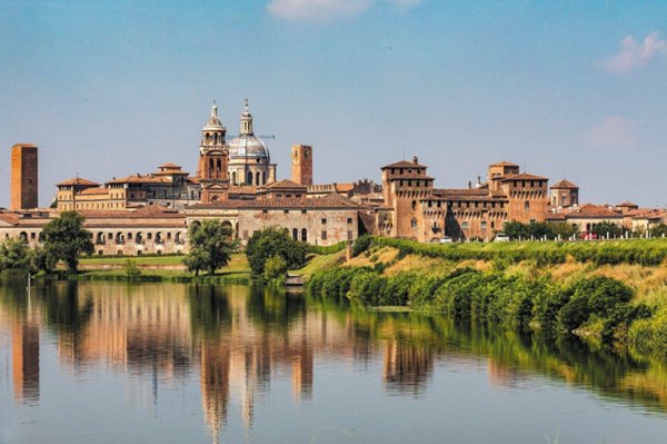 locale di sgombero in vendita a Mantova