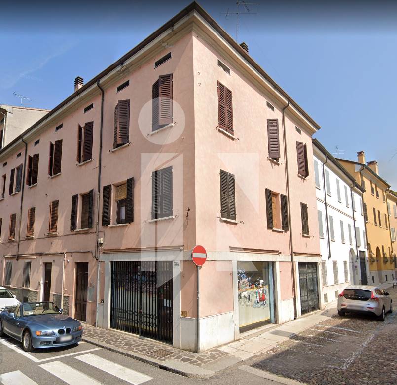 negozio in vendita a Mantova in zona Centro Storico