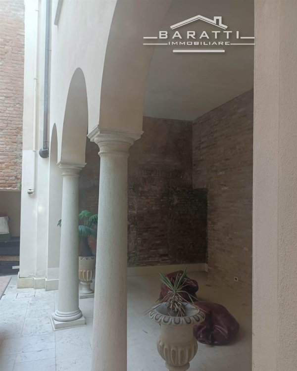 appartamento in vendita a Mantova in zona Centro Storico