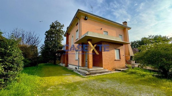 casa indipendente in vendita a Mantova in zona Centro Storico