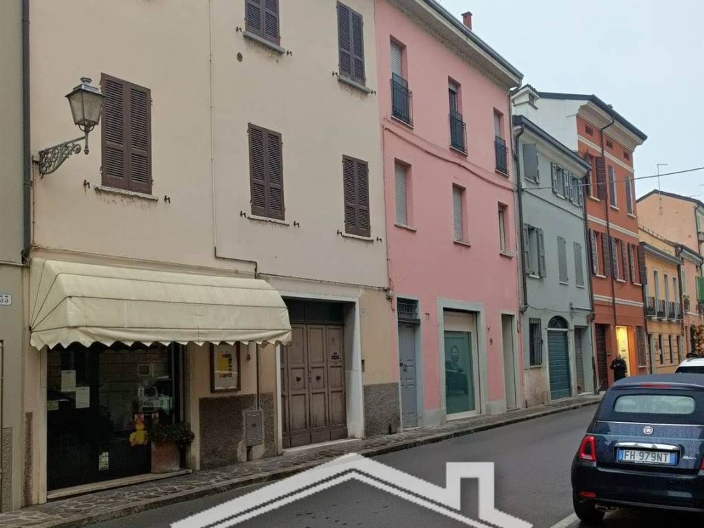 casa indipendente in vendita a Mantova