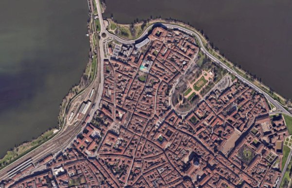 appartamento in vendita a Mantova in zona Centro Storico
