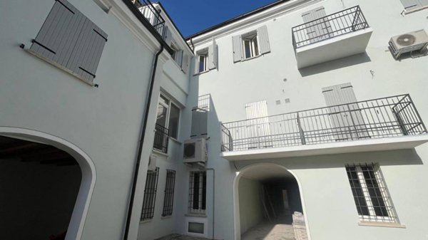 appartamento in vendita a Mantova in zona Centro Storico