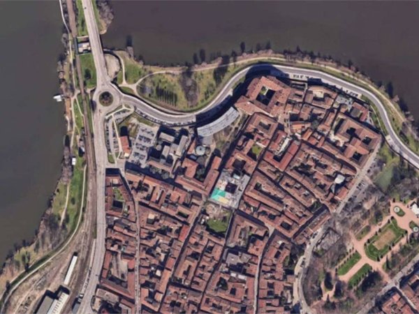 appartamento in vendita a Mantova in zona Centro Storico