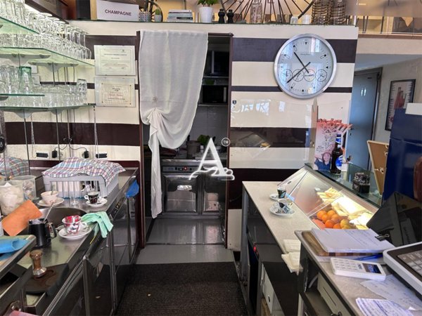 negozio in vendita a Mantova