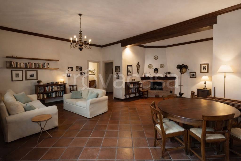 casa indipendente in vendita a Mantova in zona Centro Storico