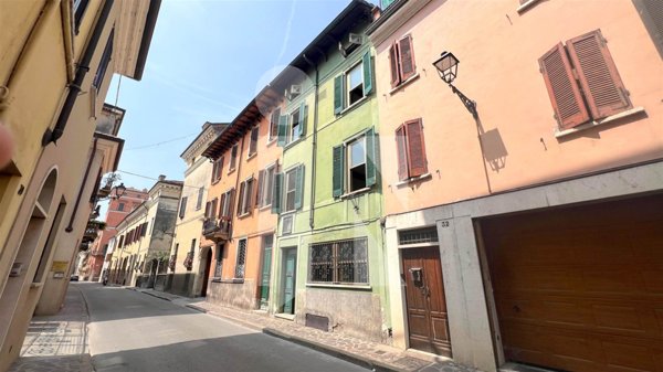 casa indipendente in vendita a Mantova in zona Centro Storico