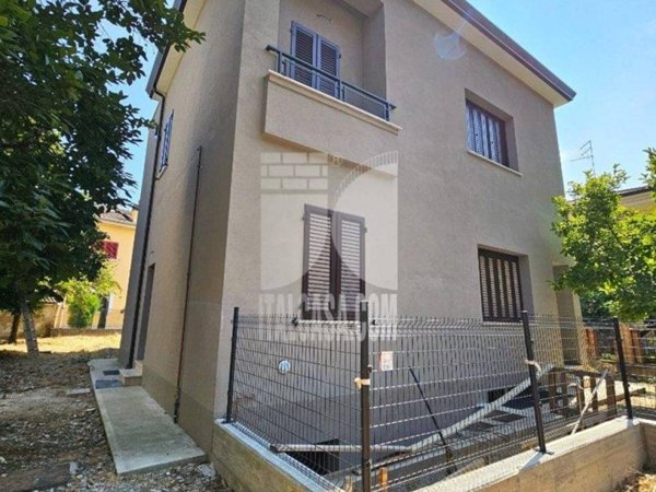 casa indipendente in vendita a Mantova in zona Valletta Valsecchi