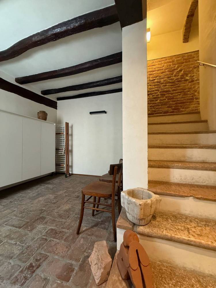 casa indipendente in vendita a Mantova in zona Centro Storico