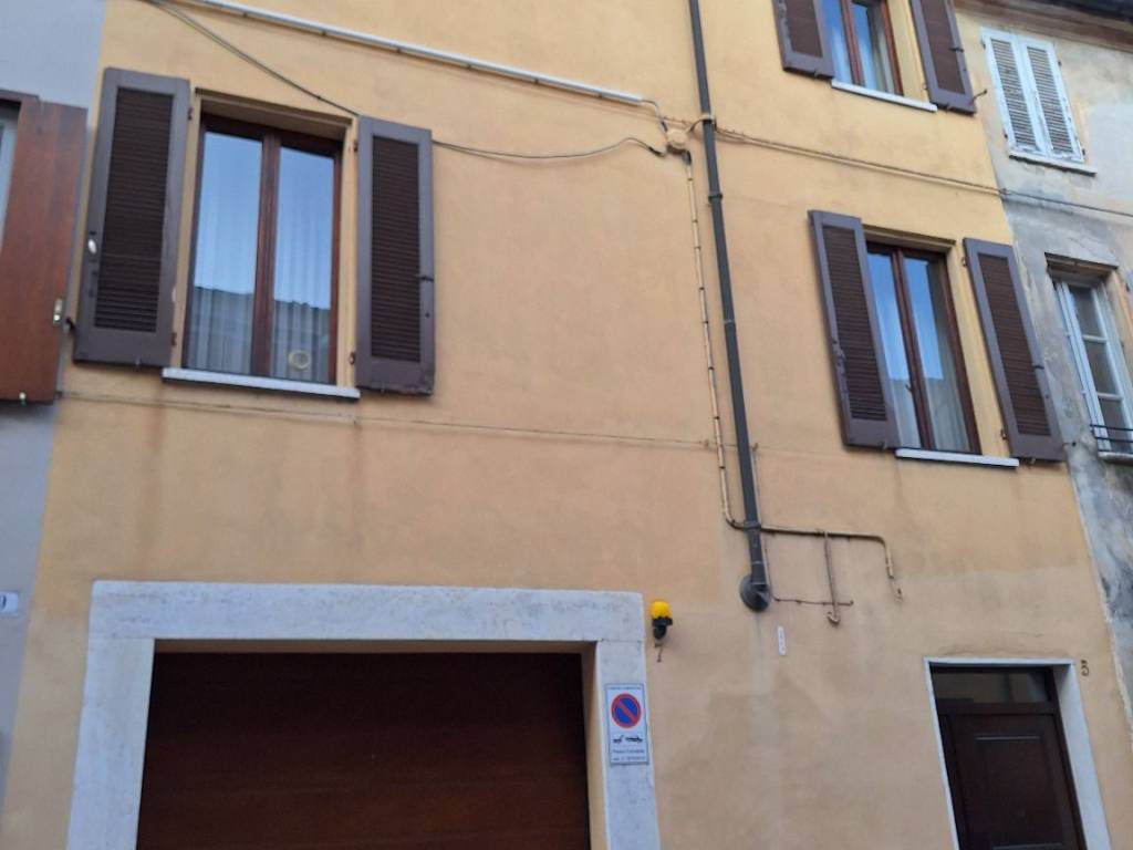 casa indipendente in vendita a Mantova