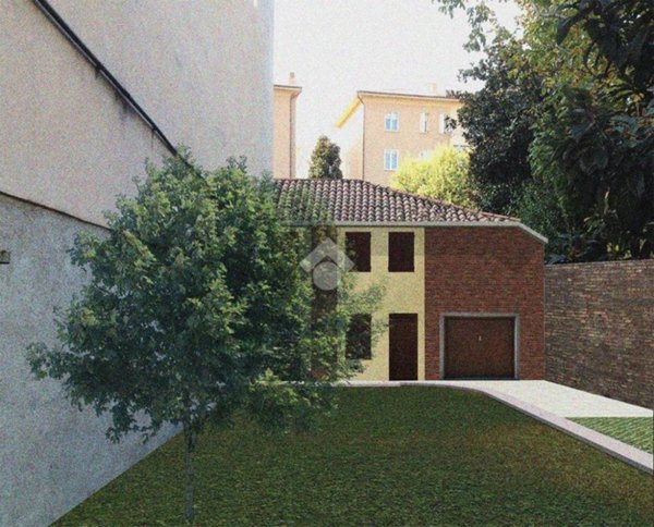 casa indipendente in vendita a Mantova in zona Centro Storico