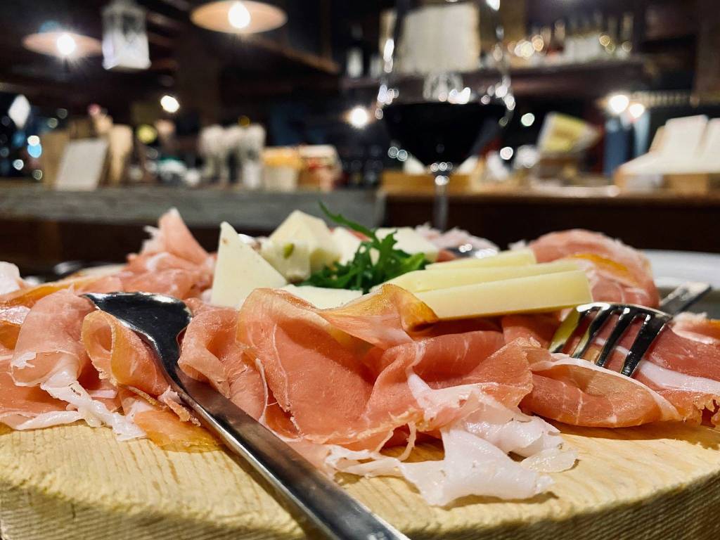 negozio in vendita a Mantova