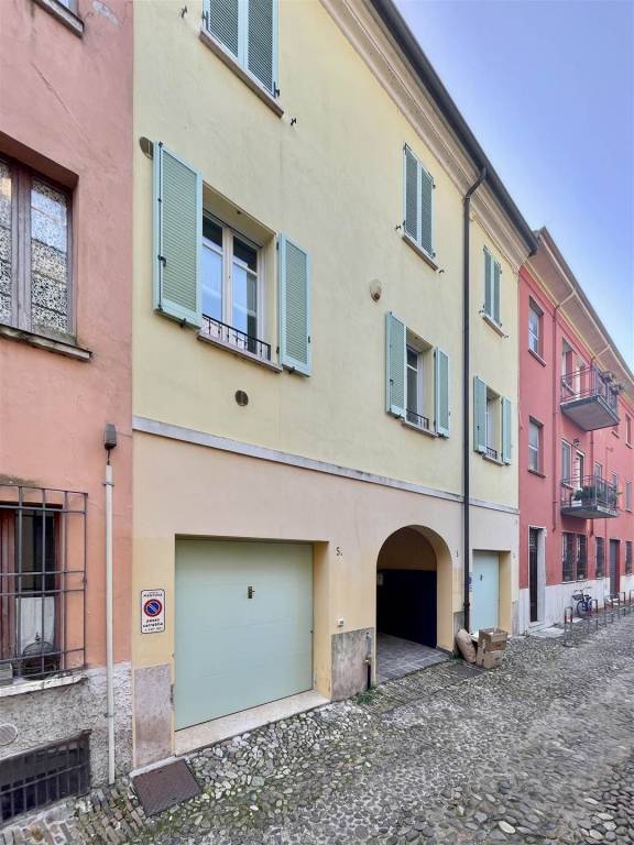 appartamento in vendita a Mantova in zona Centro Storico