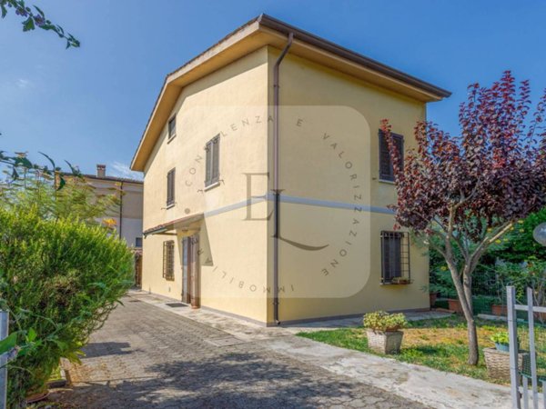 casa indipendente in vendita a Mantova in zona Centro Storico