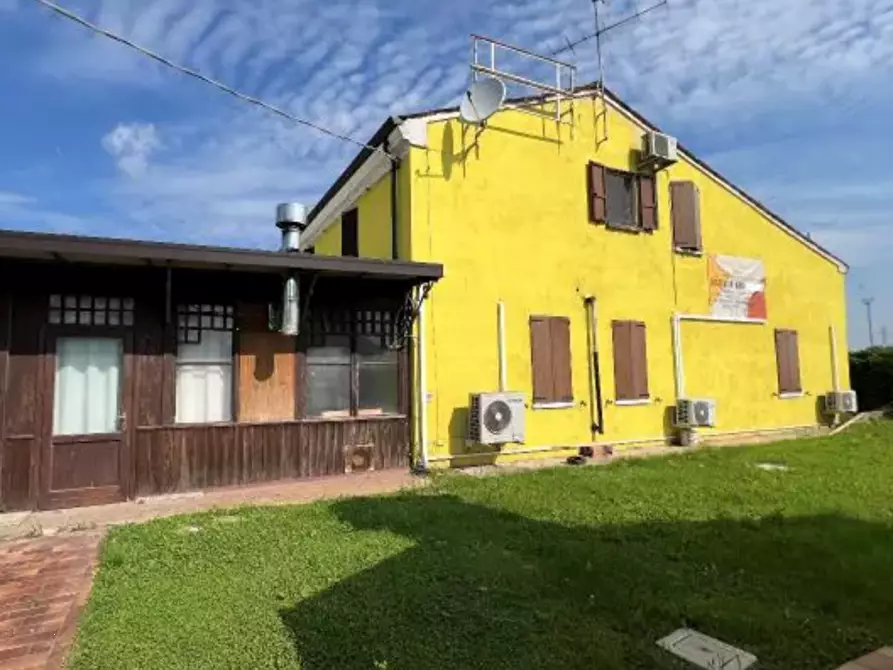 negozio in vendita a Mantova in zona Centro Storico