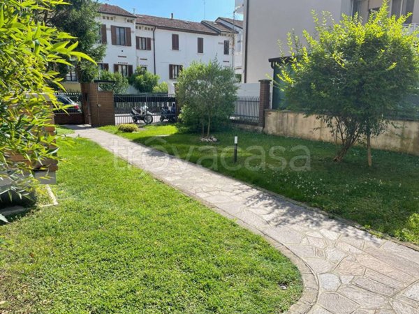 appartamento in vendita a Mantova in zona Strada Dosso del Corso
