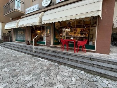 negozio in vendita a Mantova in zona Valletta Paiolo