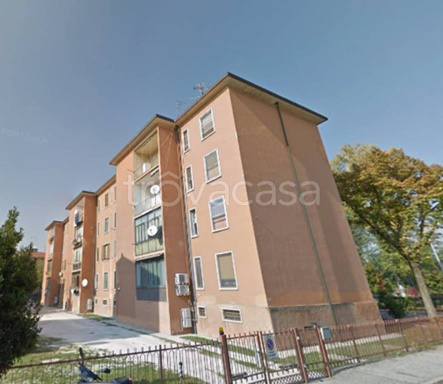 appartamento in vendita a Mantova in zona Tè Brunetti