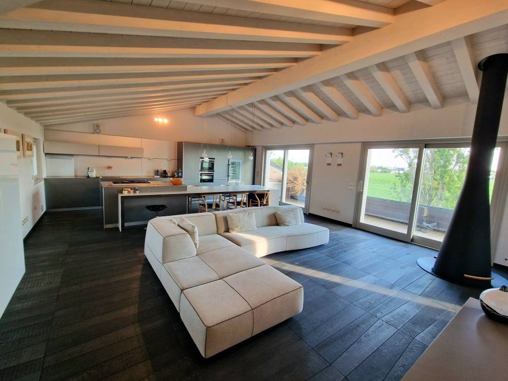 appartamento in vendita a Mantova in zona Cittadella