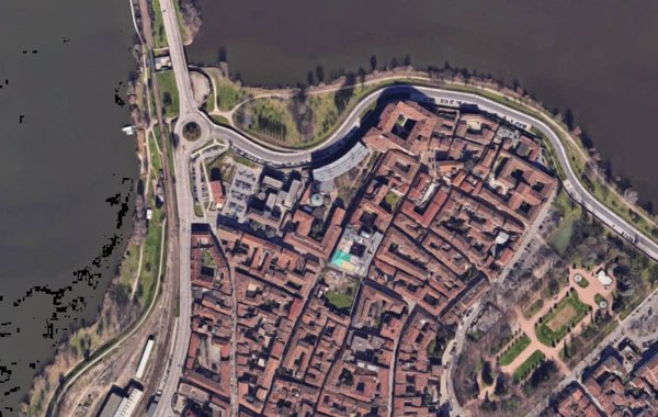 appartamento in vendita a Mantova in zona Centro Storico