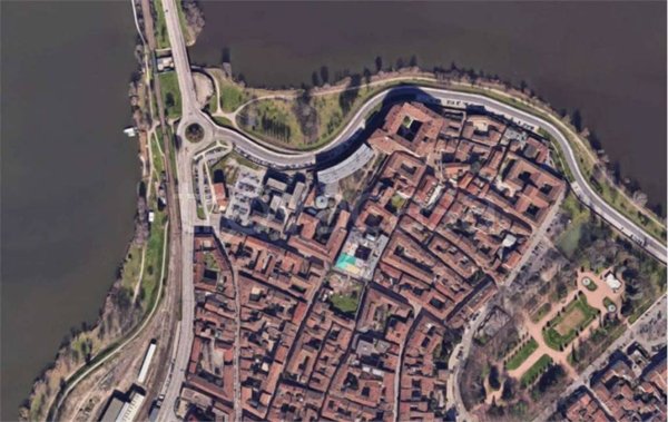 appartamento in vendita a Mantova in zona Centro Storico