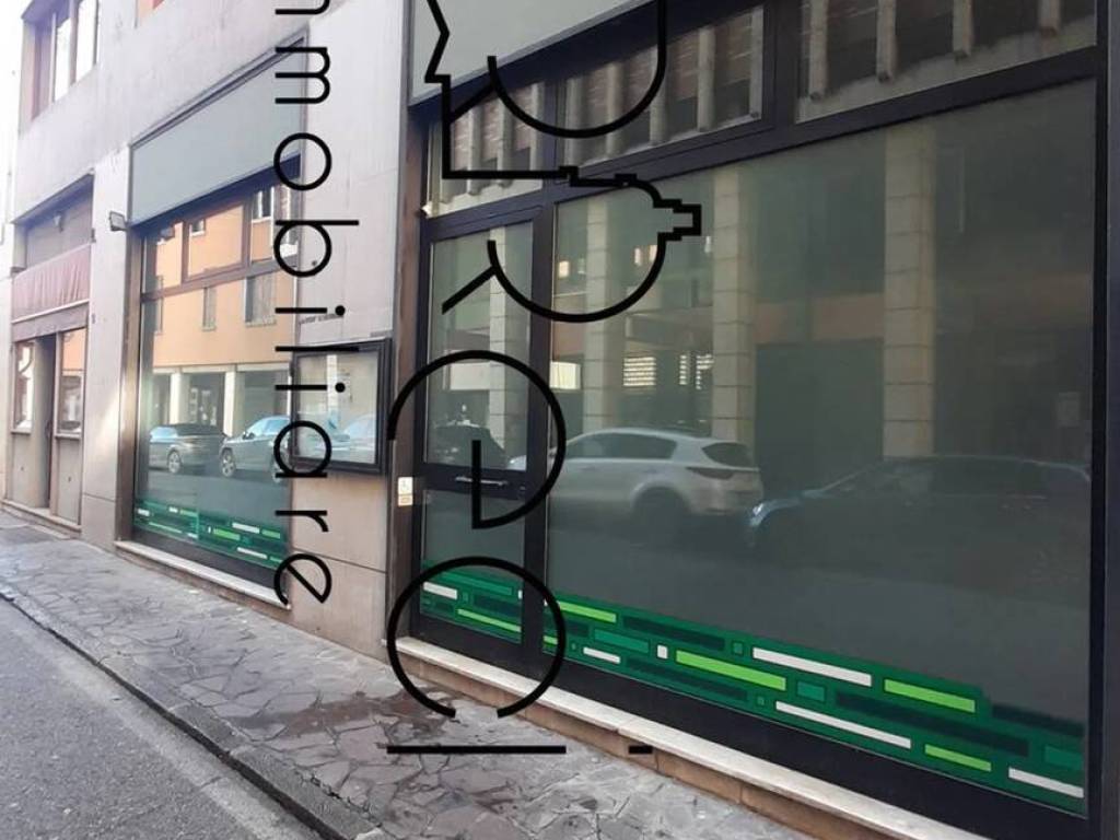 negozio in vendita a Mantova in zona Centro Storico
