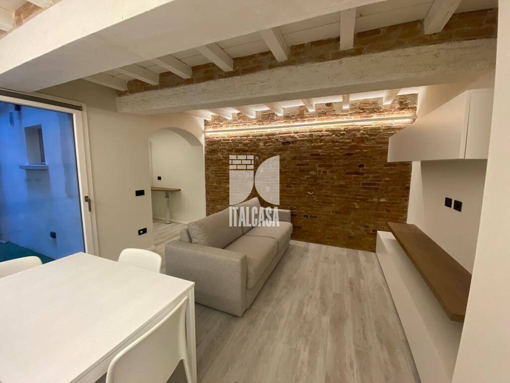 appartamento in vendita a Mantova in zona Centro Storico