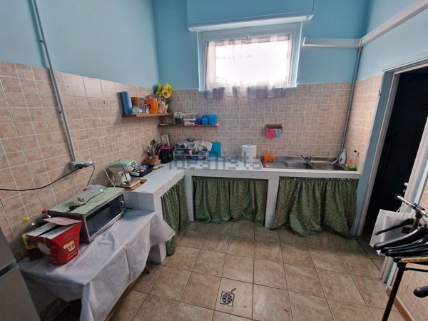 locale commerciale in vendita a Mantova