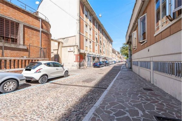 appartamento in vendita a Mantova in zona Corso Vittorio Emanuele II