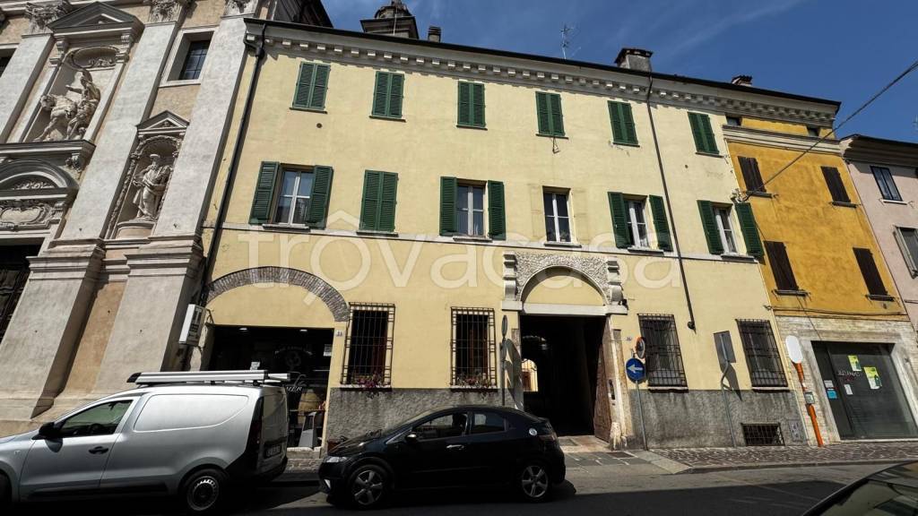 appartamento in vendita a Mantova in zona Via Goito